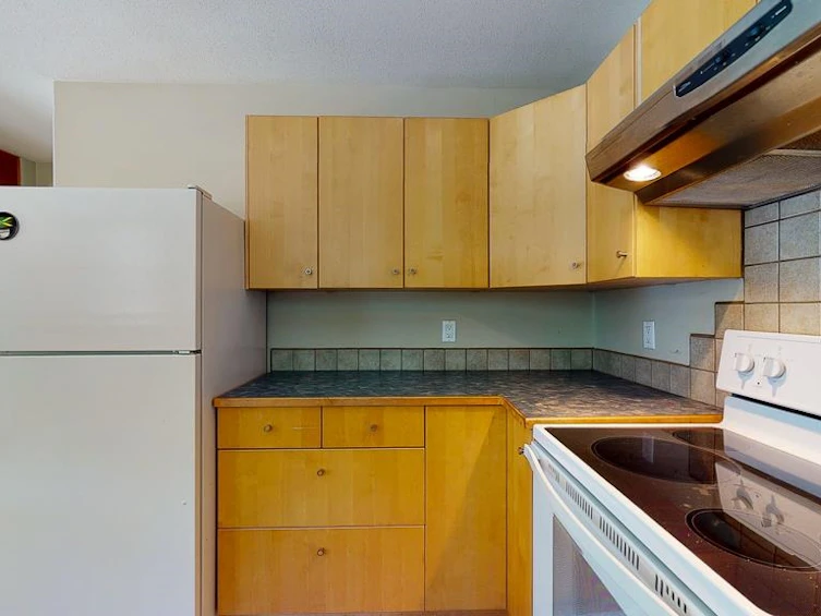 5534 Sans Souci Road, Halfmoon Bay, BC, V7Z 1B6 - 5