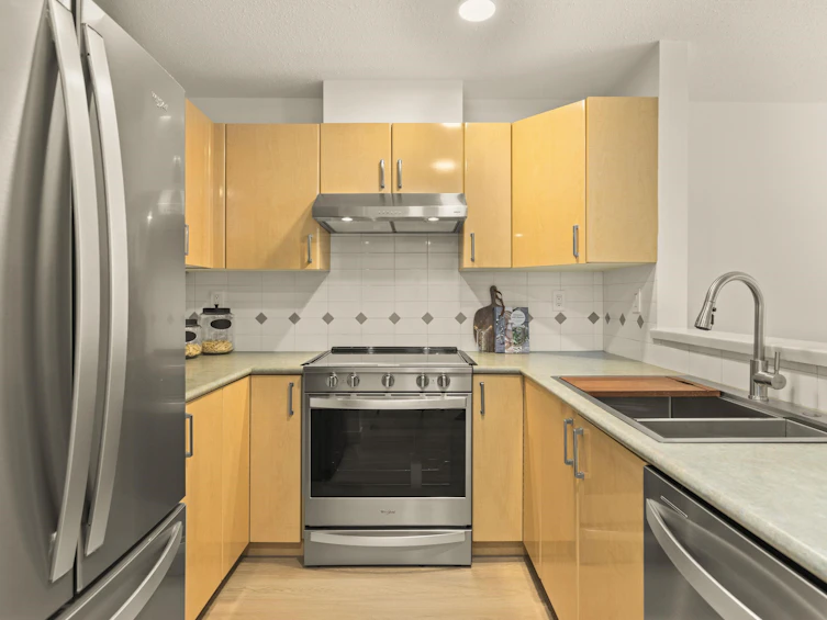 203-3023 W 4th Avenue, Vancouver, BC, V6K 1R5 - 5