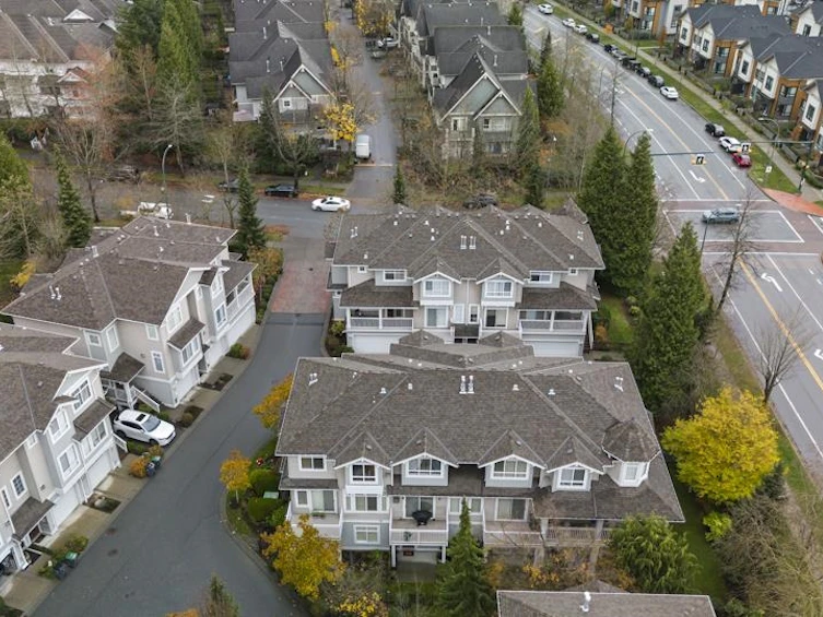 35-15068 58 Avenue, Surrey, BC, V3S 9J9 - 35