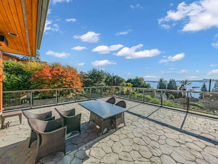 3285 Dickinson Crescent, West Vancouver, BC, V7V 2L4 - 2