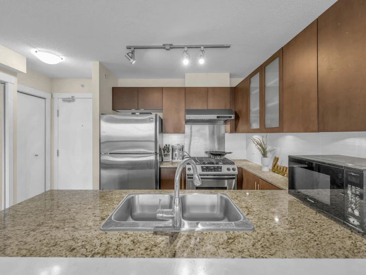 1602-7575 Alderbridge Way, Richmond, BC, V6X 4L1 - 3