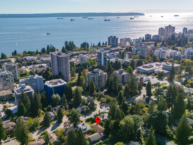 1483 Fulton Avenue, West Vancouver, BC, V7T 1P2 - 3