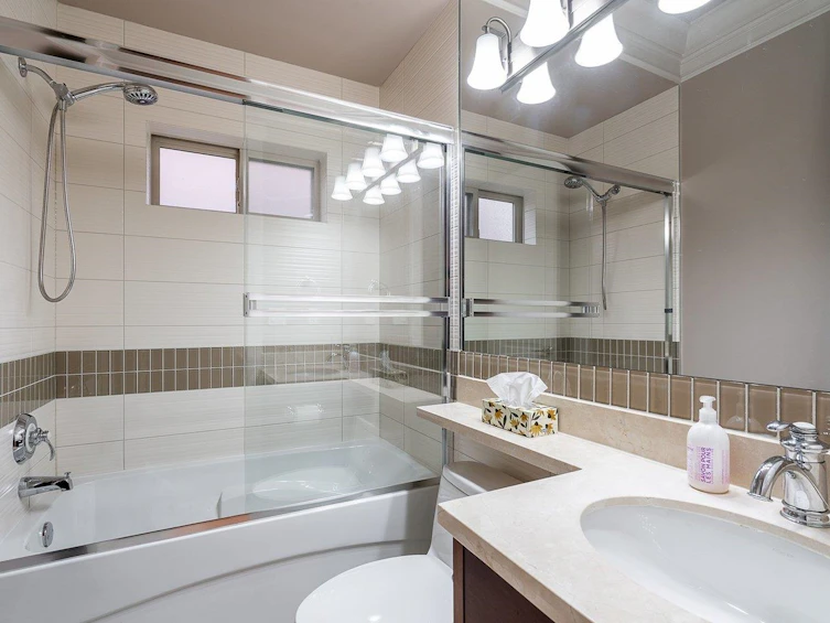 3731 Royalmore Avenue, Richmond, BC, V7C 1P5 - 11
