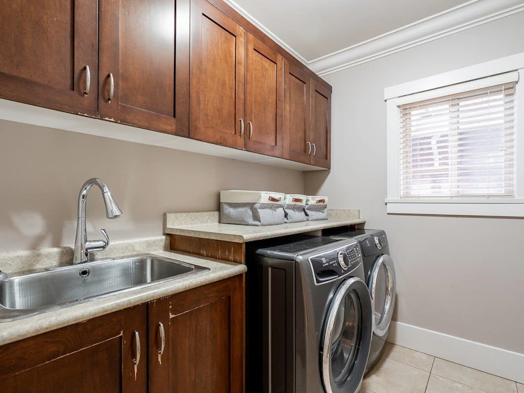 3731 Royalmore Avenue, Richmond, BC, V7C 1P5 - 19