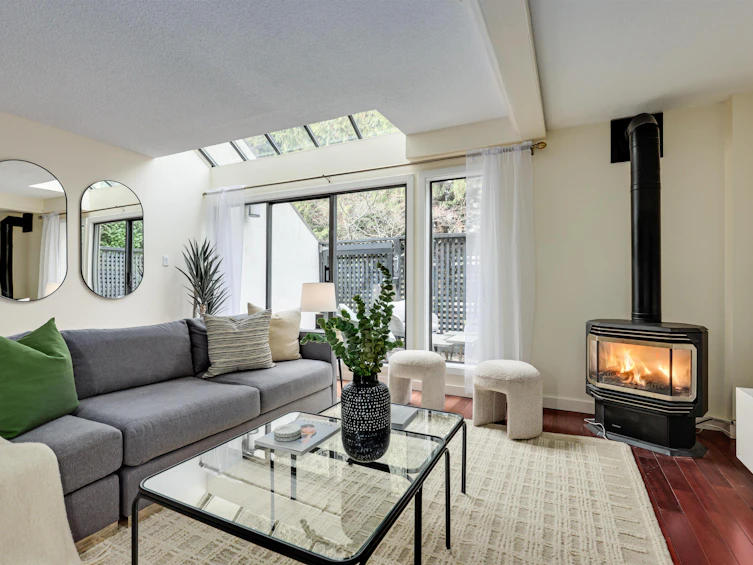 1-1786 Esquimalt Avenue, West Vancouver, BC, V7V 1R8