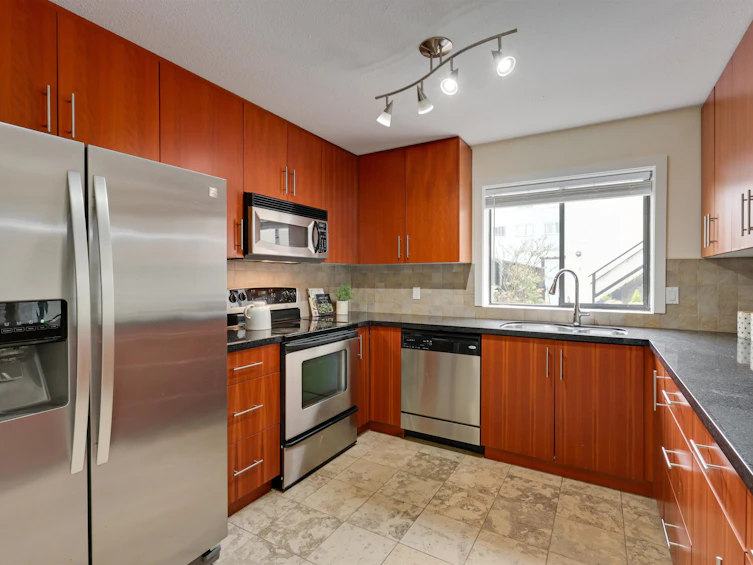 1-1786 Esquimalt Avenue, West Vancouver, BC, V7V 1R8 - 6