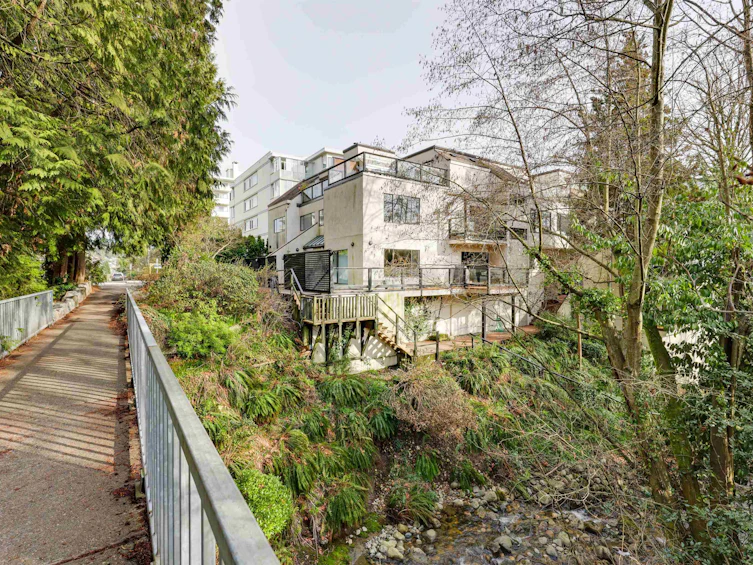 1-1786 Esquimalt Avenue, West Vancouver, BC, V7V 1R8 - 23