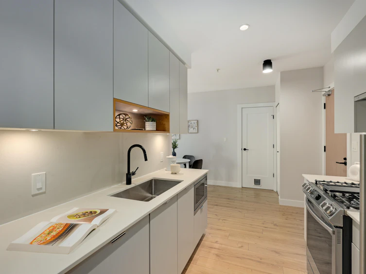 316-317-2493 Montrose Avenue, Abbotsford, BC, V2S 3T2 - 7