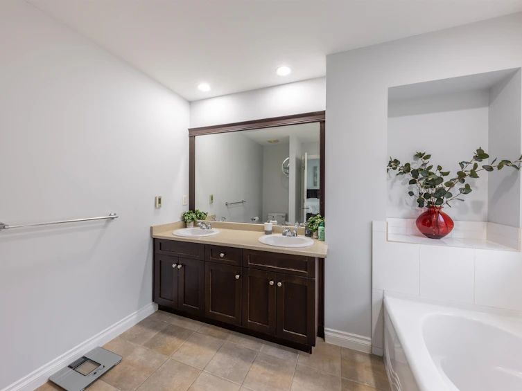 18116 70a Avenue, Surrey, BC, V3S 7C5 - 28