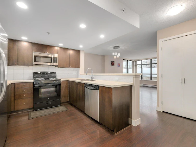 410-8180 Lansdowne Road, Richmond, BC, V6X 0B1 - 8