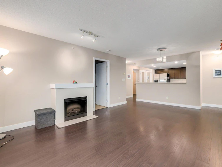 410-8180 Lansdowne Road, Richmond, BC, V6X 0B1 - 10