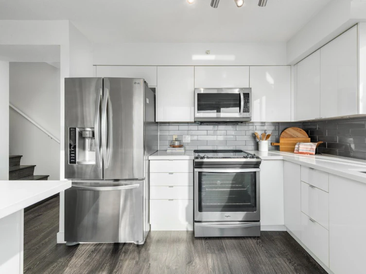 1402-7760 Granville Avenue, Richmond, BC, V6Y 4C2 - 6