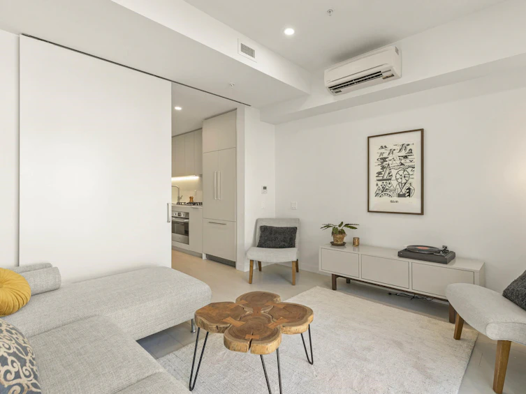 339-1120 E Georgia Street, Vancouver, BC, V6A 1Z3 - 3