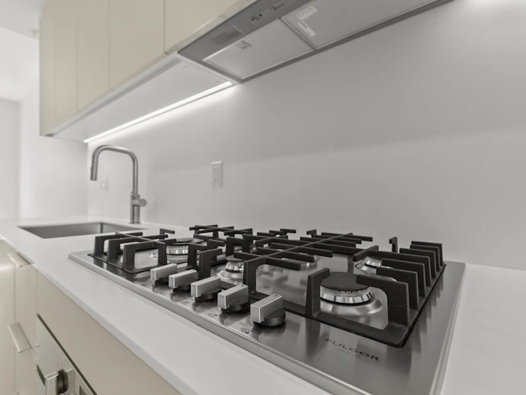 339-1120 E Georgia Street, Vancouver, BC, V6A 1Z3 - 9