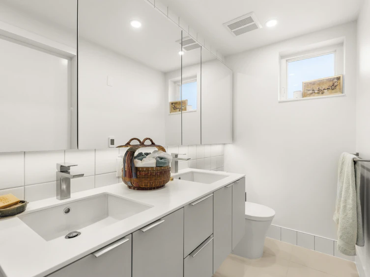 339-1120 E Georgia Street, Vancouver, BC, V6A 1Z3 - 17
