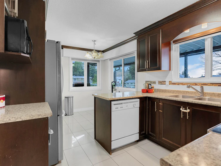 7838 Suncrest Drive, Surrey, BC, V3W 6A9 - 7