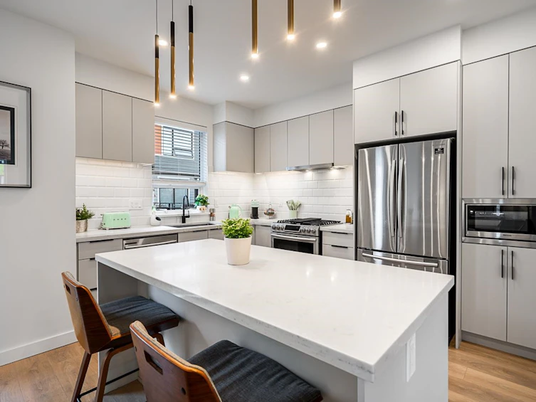 102-3021 St George Street, Port Moody, BC, V3H 0K3 - 8