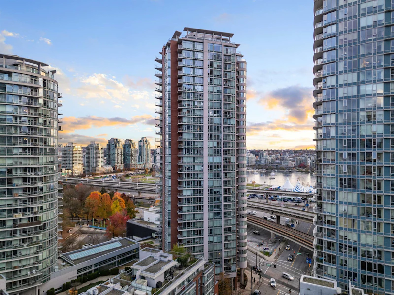 907 - 688 Abbott Street, Vancouver BC