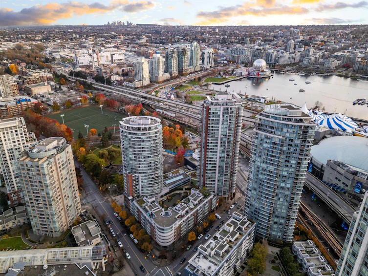 907-688 Abbott Street, Vancouver, BC, V6B 0B9 - 28