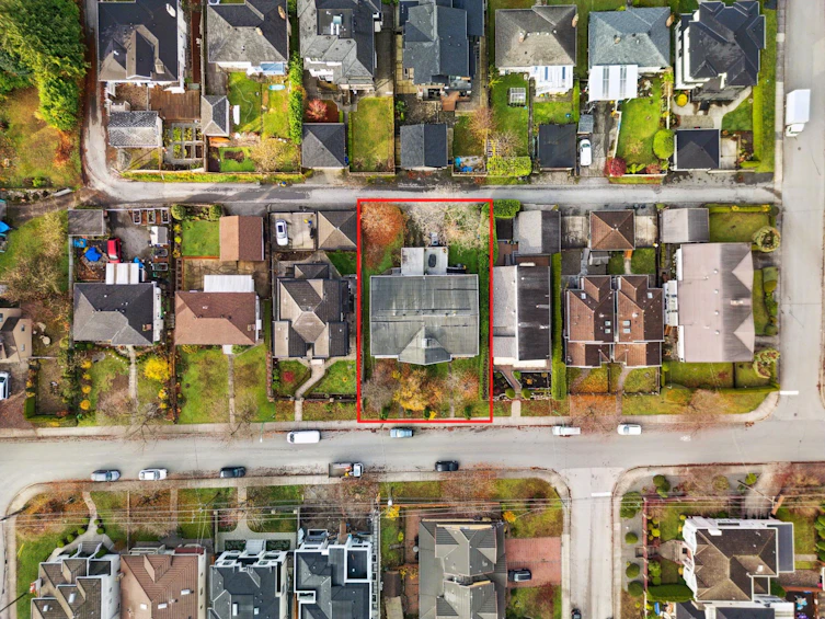 5685 Sussex Avenue, Burnaby, BC, V5H 3B4 - 3