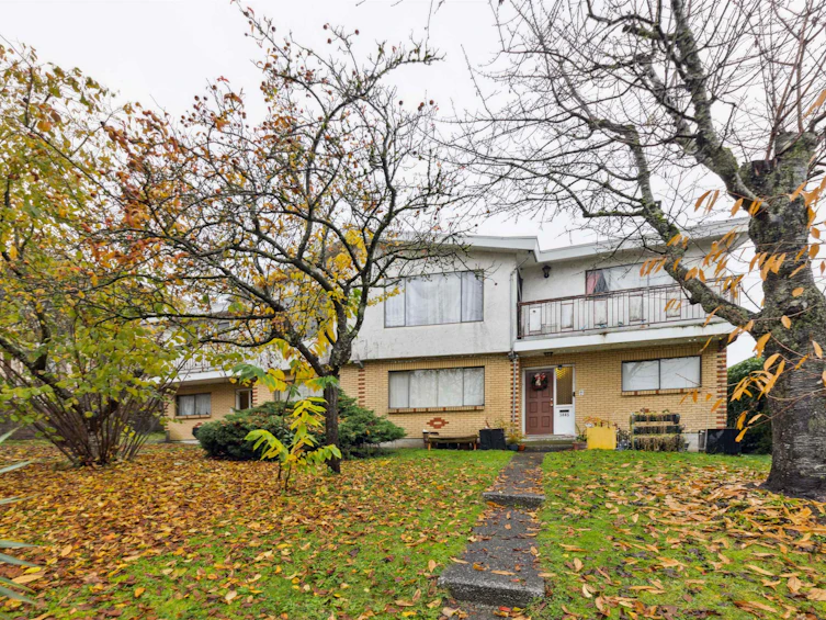 5685 Sussex Avenue, Burnaby, BC, V5H 3B4 - 2