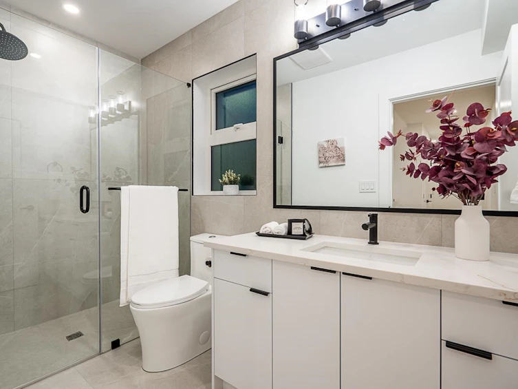 2-2715 E Pender Street, Vancouver, BC, V5K 2B9 - 20