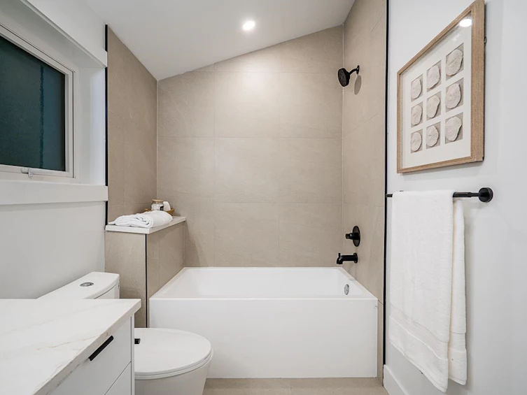 2-2715 E Pender Street, Vancouver, BC, V5K 2B9 - 28