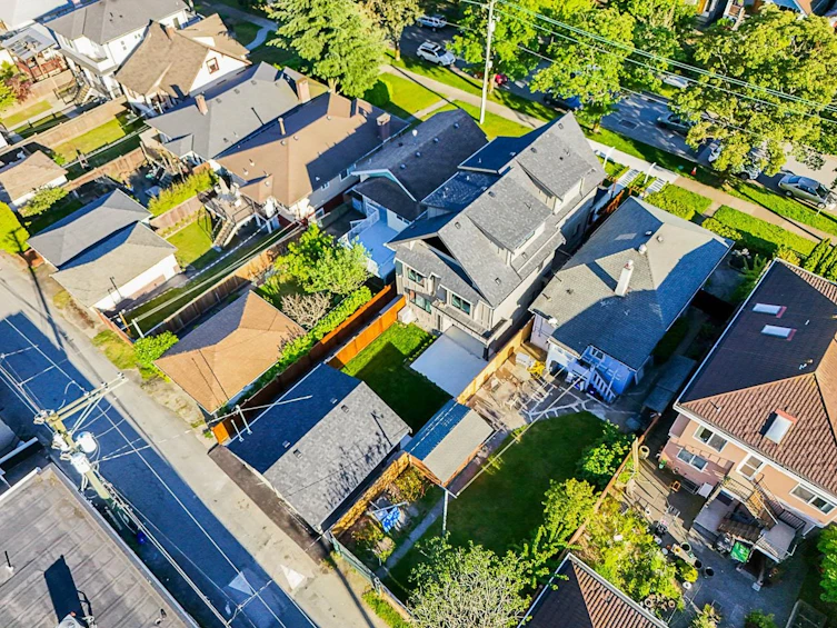 2-2715 E Pender Street, Vancouver, BC, V5K 2B9 - 40