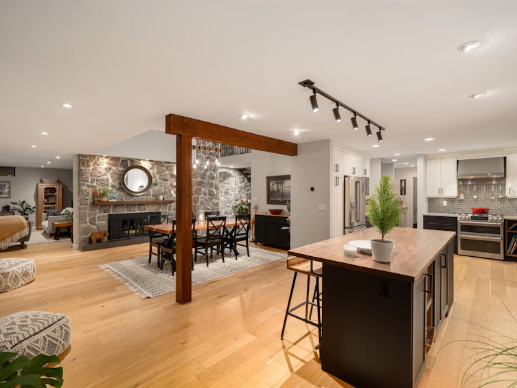 5132 Alderfeild Place, West Vancouver, BC, V7W 2W7 - 5