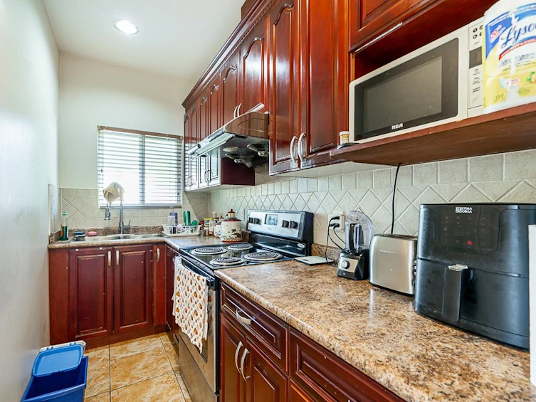 14333 68 Avenue, Surrey, BC, V3W 2H5 - 6