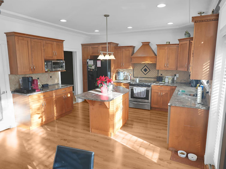 5200 Weeden Place, Chilliwack, BC, V2R 5T9 - 5