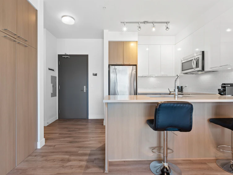 307-1201 W 16th Street, North Vancouver, BC, V7P 1R5 - 16