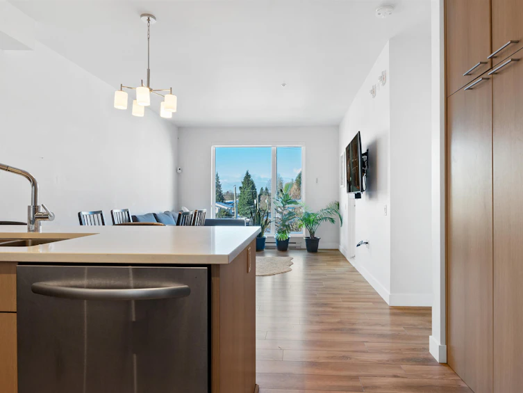 307-1201 W 16th Street, North Vancouver, BC, V7P 1R5 - 18