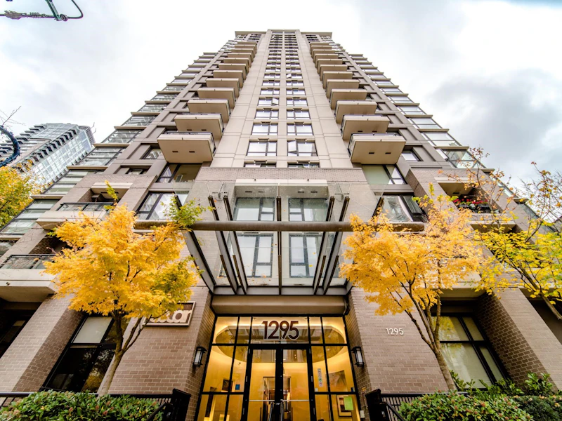 304 - 1295 Richards Street, Vancouver BC V6B 1B7