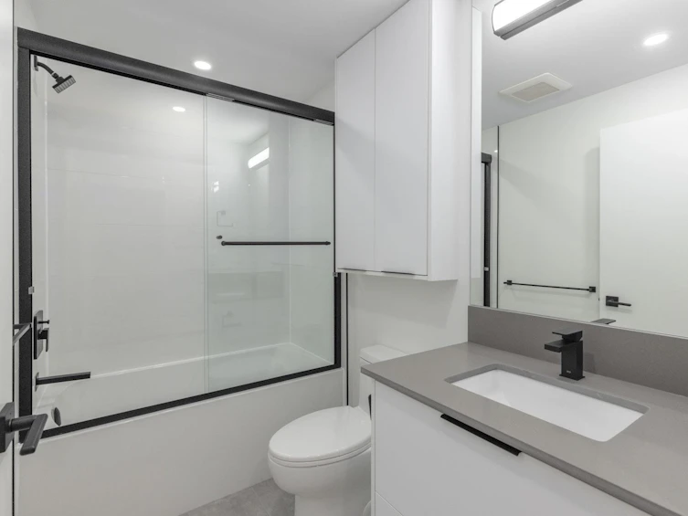 2340 E 4th Avenue, Vancouver, BC, V5N 1L1 - 20