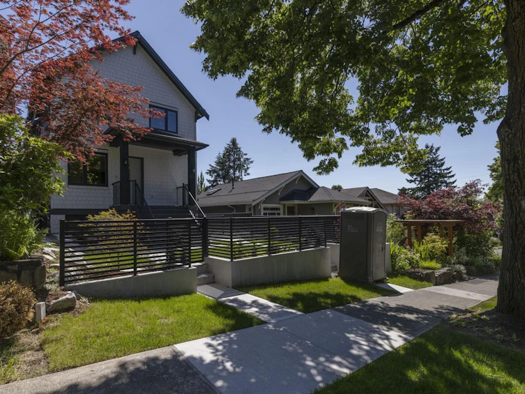 2340 E 4th Avenue, Vancouver, BC, V5N 1L1 - 21