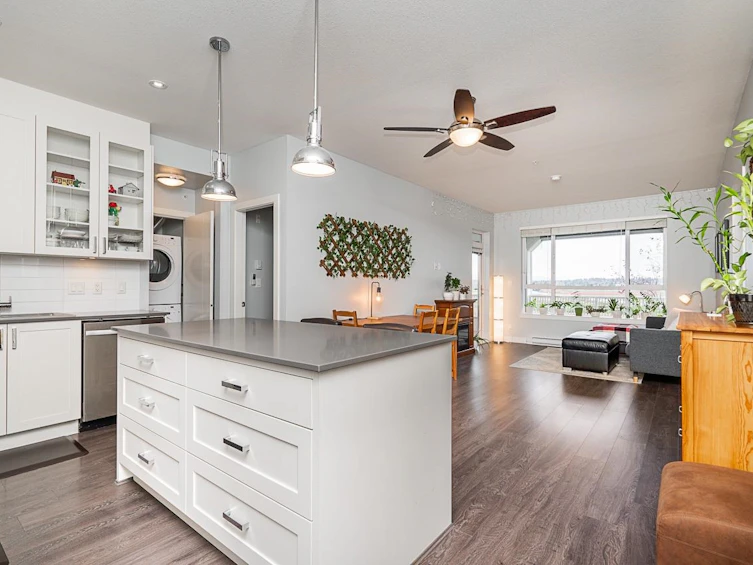 206-16380 64 Avenue, Surrey, BC, V3S 6X6 - 7