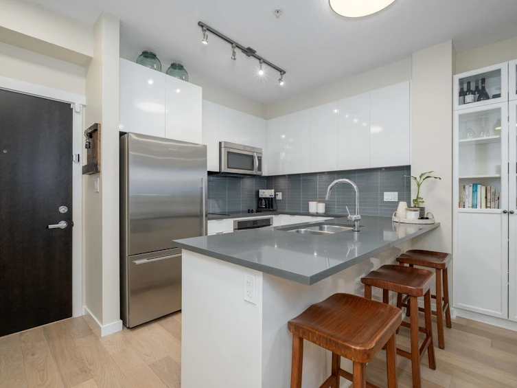 113-2665 Mountain Highway, North Vancouver, BC, V7J 0A8