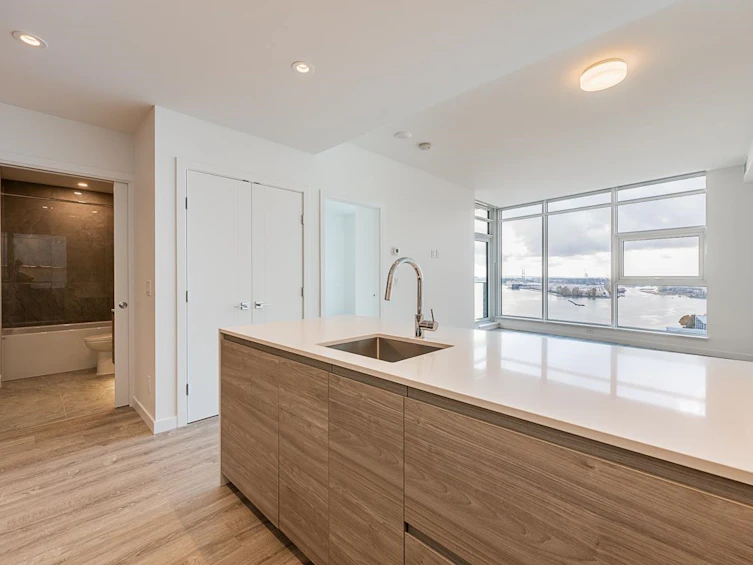 1602-680 Quayside Drive, New Westminster, BC, V3M 0P2