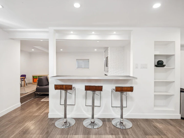 20 Sea Avenue, Burnaby, BC, V5B 3W6 - 20