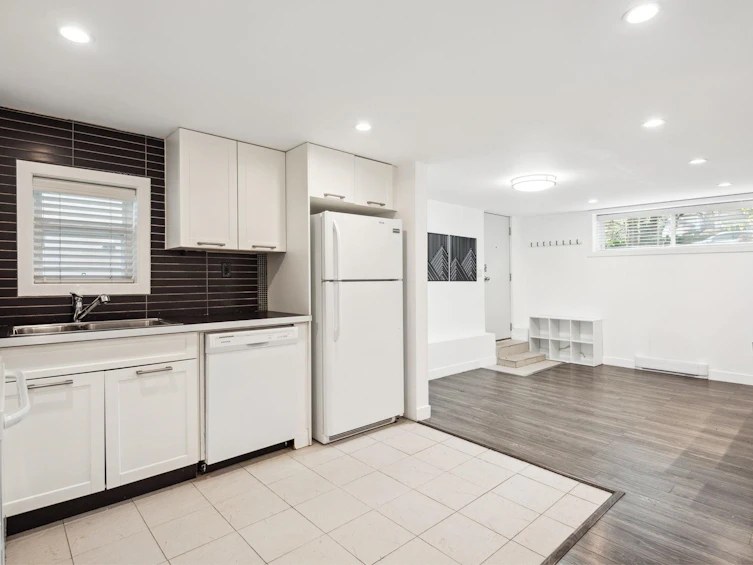 20 Sea Avenue, Burnaby, BC, V5B 3W6 - 25