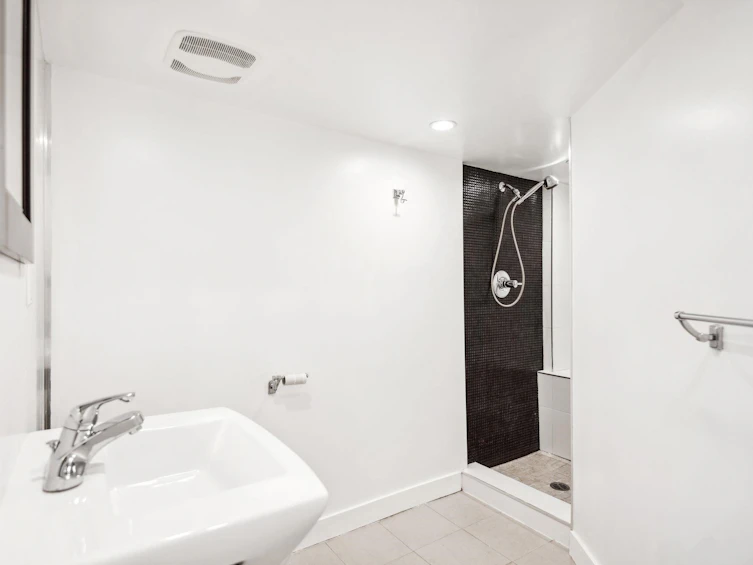 20 Sea Avenue, Burnaby, BC, V5B 3W6 - 28