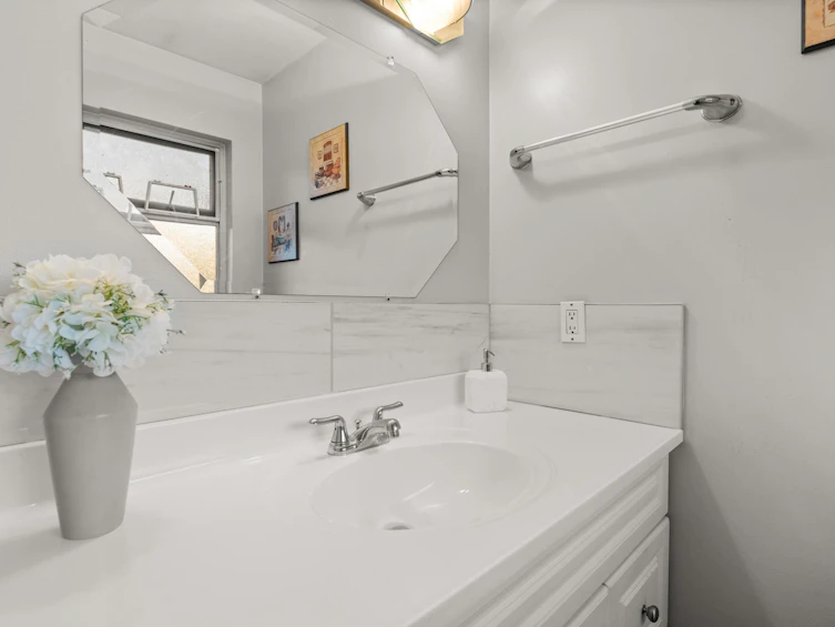 8604 Sunbury Place, Delta, BC, V4C 3Y7 - 16
