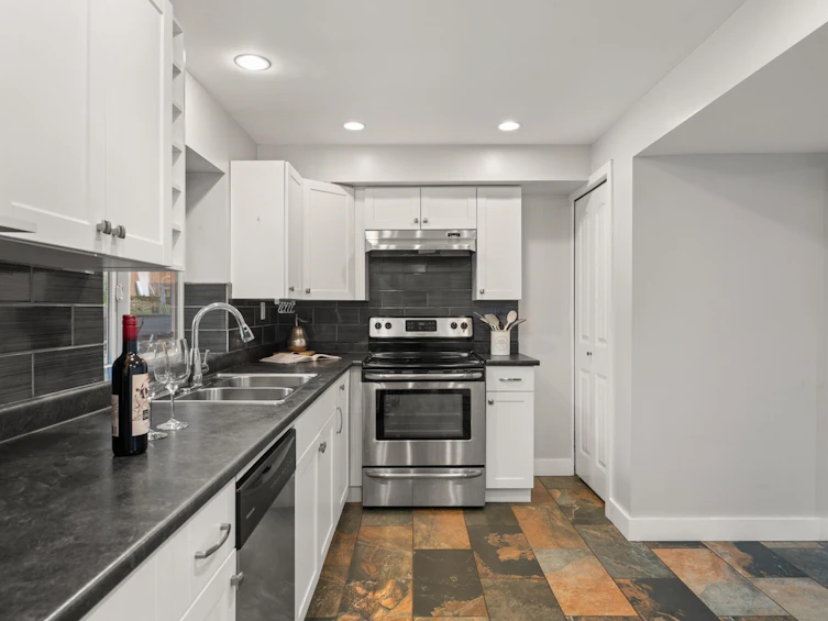 8604 Sunbury Place, Delta, BC, V4C 3Y7 - 25