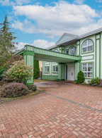 5851 Gibbons Drive