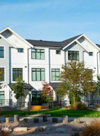 27 17557 100 Avenue