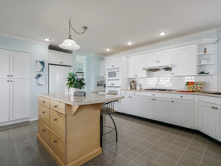 15452 Victoria Avenue, Surrey, BC, V4B 1H3 - 9