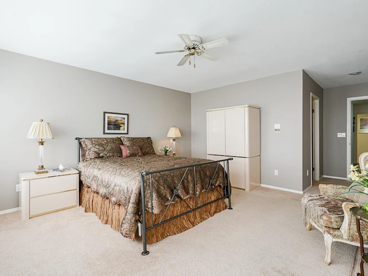 15452 Victoria Avenue, Surrey, BC, V4B 1H3 - 15