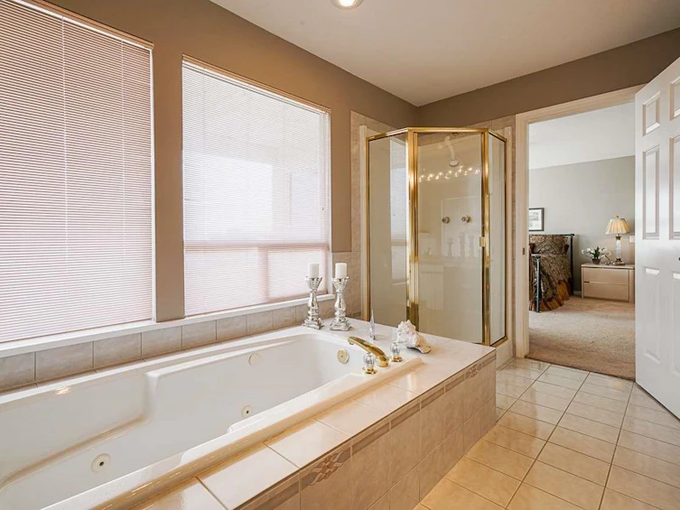 15452 Victoria Avenue, Surrey, BC, V4B 1H3 - 16