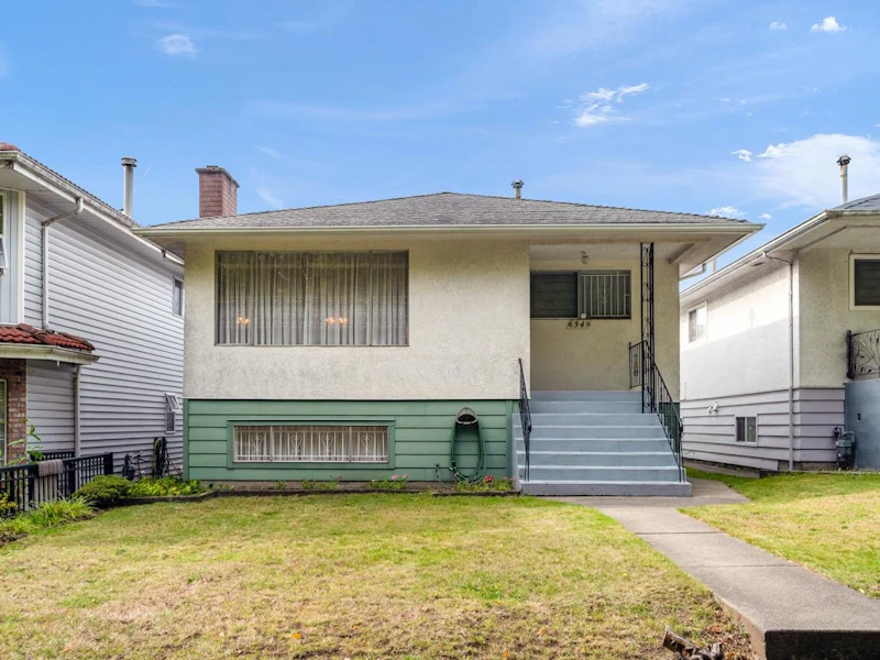 6349 Dumfries Street, Vancouver BC V5P 3B5